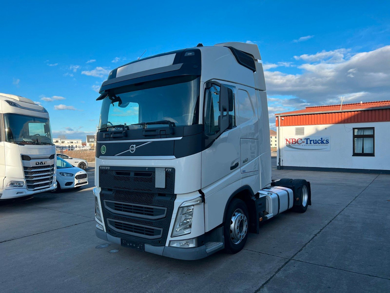 Volvo FH 460 * LOWLINER * RETARDER * VOLLLUFTFEDERUNG - Tegljač: slika 1 Volvo FH 460 * LOWLINER * RETARDER * VOLLLUFTFEDERUNG - Tegljač: slika 1