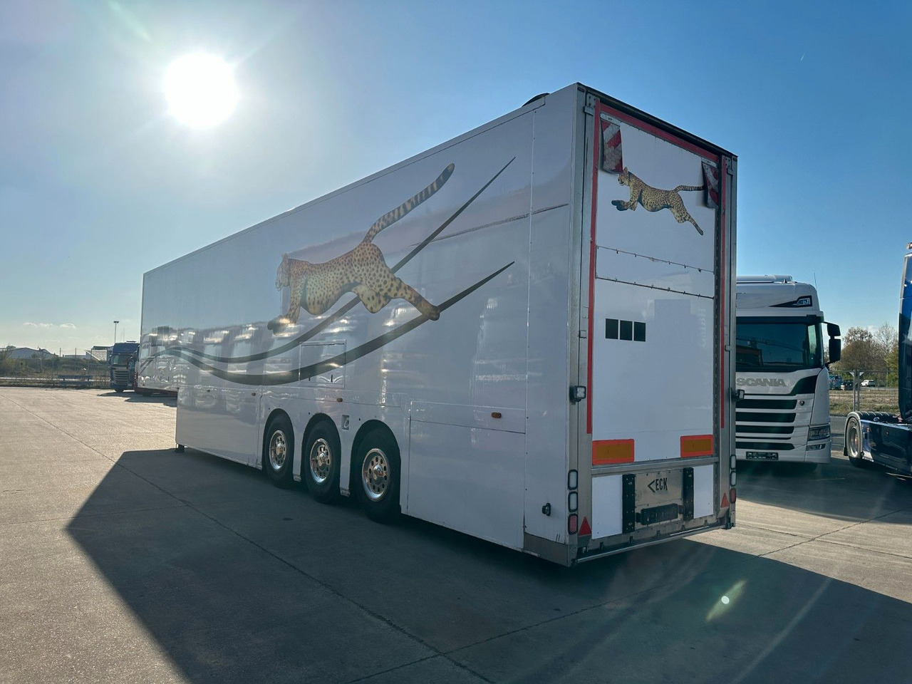 Van Eck PT-3ZI * MOTORSPORT * RACING * DOPPELDECKER *TÜV - Poluprikolica sa zatvorenim sandukom: slika 3 Van Eck PT-3ZI * MOTORSPORT * RACING * DOPPELDECKER *TÜV - Poluprikolica sa zatvorenim sandukom: slika 3