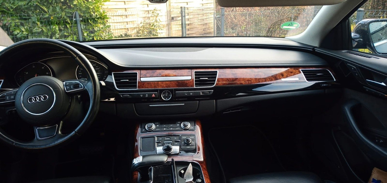 Audi A8 4.2 TDI tiptronic quattro - Limuzina: slika 4 Audi A8 4.2 TDI tiptronic quattro - Limuzina: slika 4