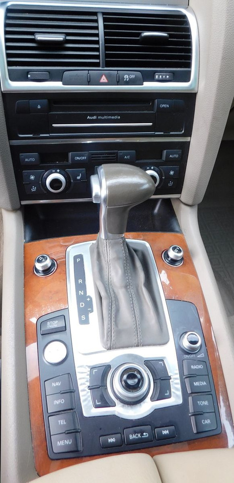 Audi Q7 3.0TFSI 7-Sitzer perfect for UA Export - SUVSUV: slika 5 Audi Q7 3.0TFSI 7-Sitzer perfect for UA Export - SUVSUV: slika 5