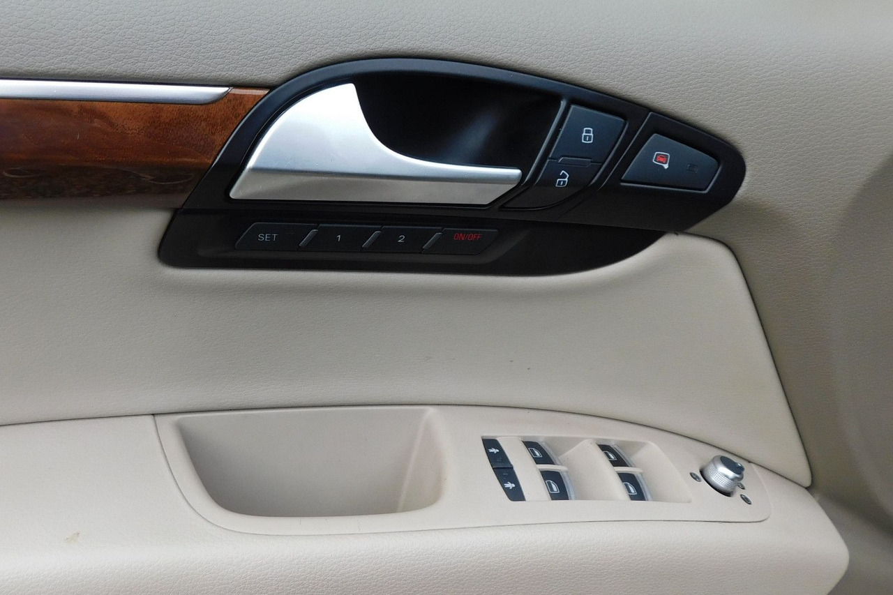 Audi Q7 3.0TFSI 7-Sitzer perfect for UA Export - SUVSUV: slika 3 Audi Q7 3.0TFSI 7-Sitzer perfect for UA Export - SUVSUV: slika 3