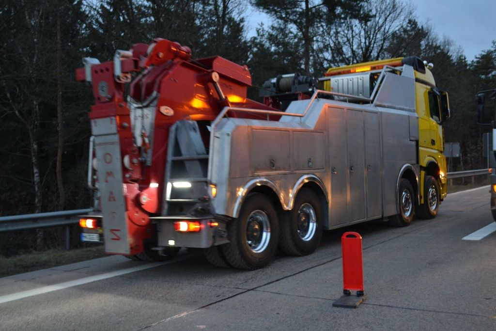 Mercedes-Benz Arocs 4163 8x4 G&G Heavy Wrecker Mercedes-Benz Arocs 4163 8x4 G&G Heavy Wrecker - Šlep vozilo: slika 4 Mercedes-Benz Arocs 4163 8x4 G&G Heavy Wrecker Mercedes-Benz Arocs 4163 8x4 G&G Heavy Wrecker - Šlep vozilo: slika 4