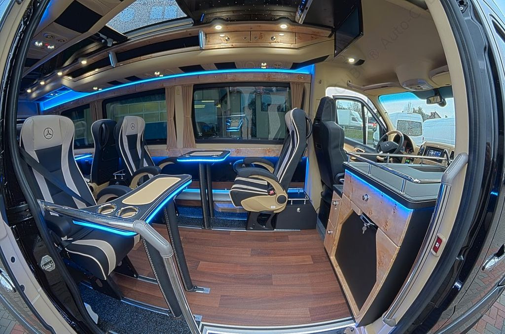 Mercedes-Benz Sprinter 319 VIP 8+1 Mercedes-Benz Sprinter 319 VIP 8+1 - Minibus, Putnički kombi: slika 2 Mercedes-Benz Sprinter 319 VIP 8+1 Mercedes-Benz Sprinter 319 VIP 8+1 - Minibus, Putnički kombi: slika 2