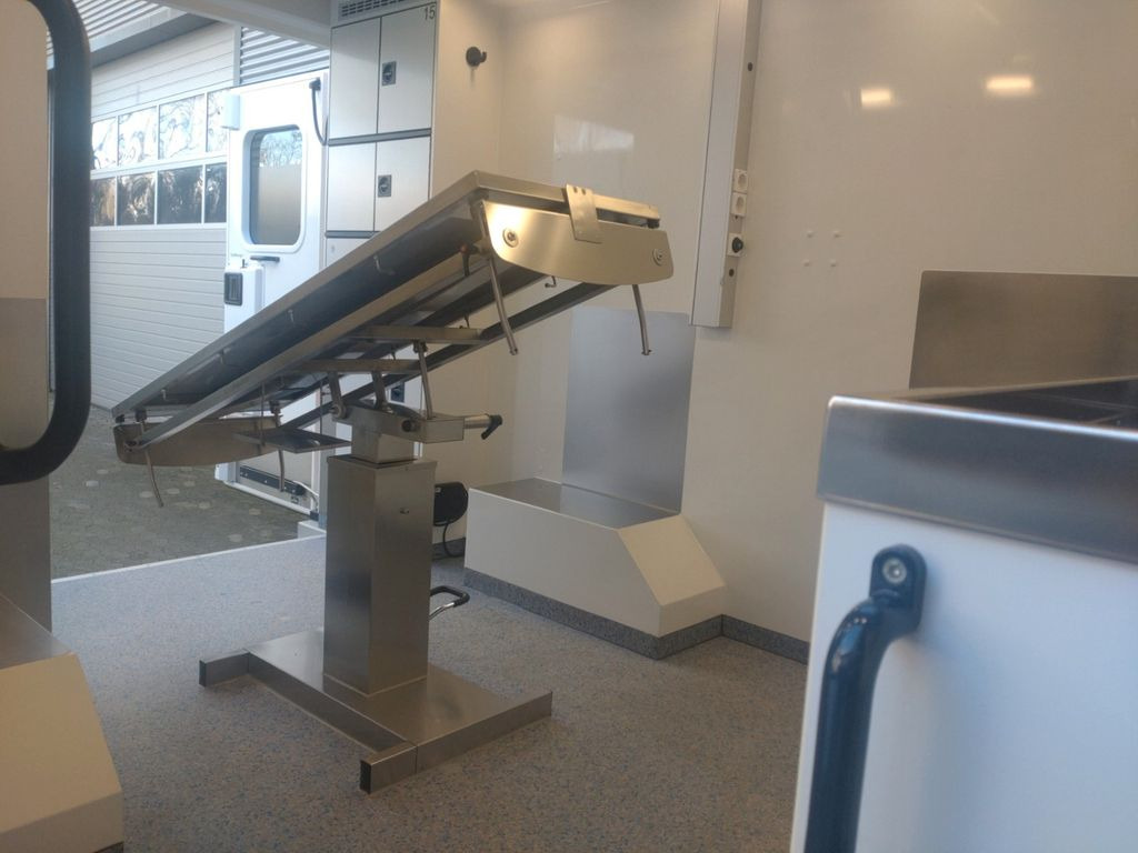 Vozilo hitne pomoći Mercedes-Benz Sprinter 519   Tierarzt  Garantie Mercedes-Benz Sprinter 519   Tierarzt  Garantie: slika 20