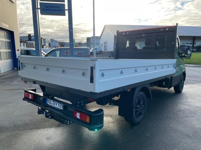 Iveco Daily 35S14A8 Euro6 Klima AHK Navi ZV - Dostavno vozilo sa otvorenom sandukom: slika 4 Iveco Daily 35S14A8 Euro6 Klima AHK Navi ZV - Dostavno vozilo sa otvorenom sandukom: slika 4