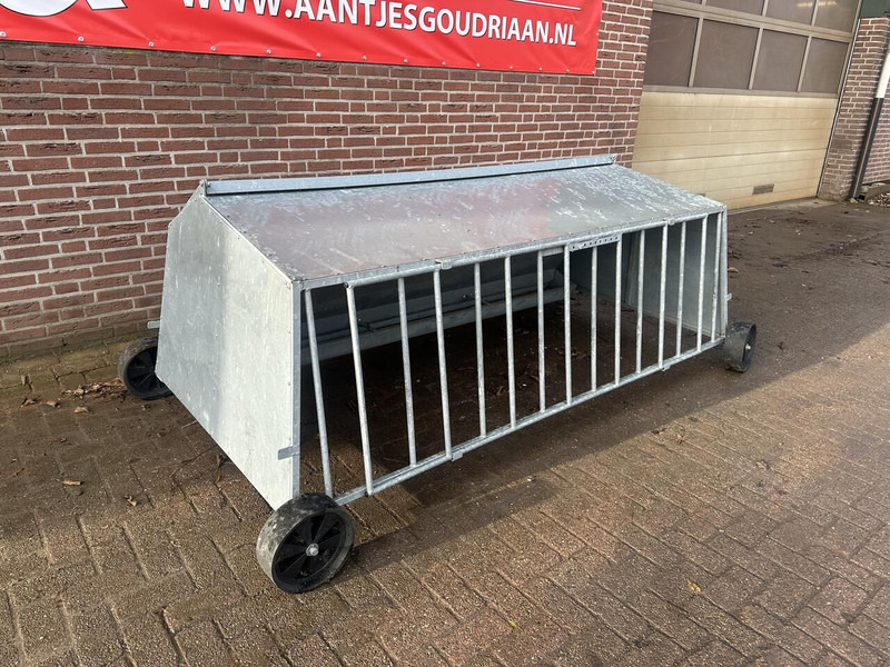 Lammeren voerplaats met overkapping - Oprema za stoku: slika 2 Lammeren voerplaats met overkapping - Oprema za stoku: slika 2