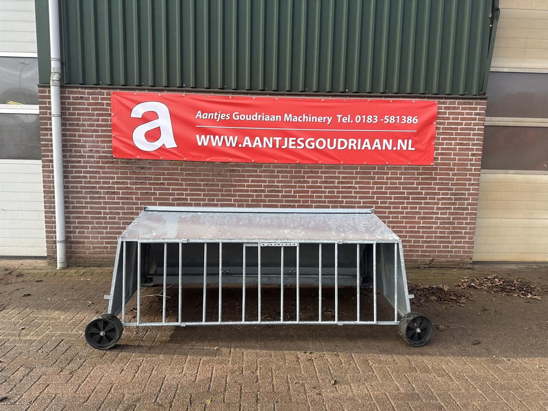 Lammeren voerplaats met overkapping - Oprema za stoku: slika 1 Lammeren voerplaats met overkapping - Oprema za stoku: slika 1