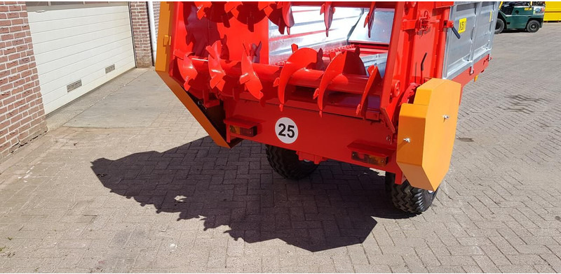 Rasipač prirodnog đubirva novi MINI Mini meststrooier 2.5T: slika 6