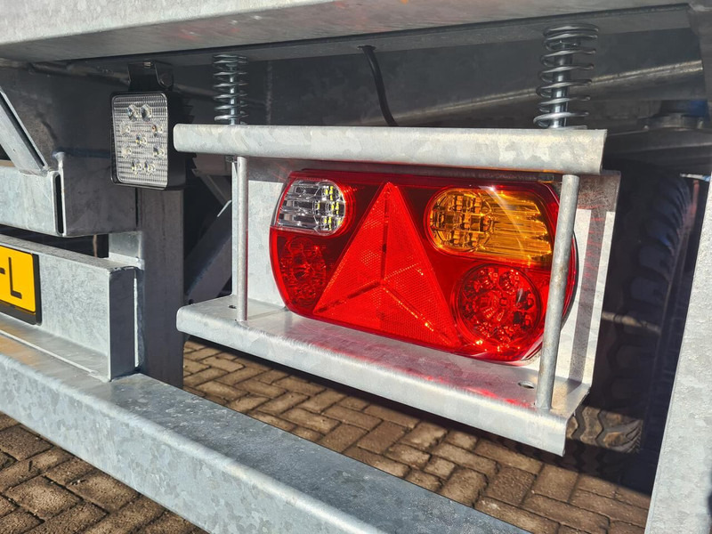 Plato prikolica novi Onbekend: slika 7