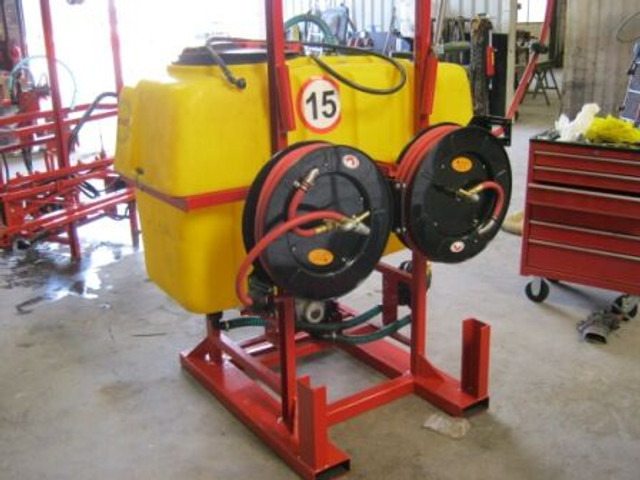 Reinigings spuiten - Prskalica montirana na traktor: slika 1 Reinigings spuiten - Prskalica montirana na traktor: slika 1