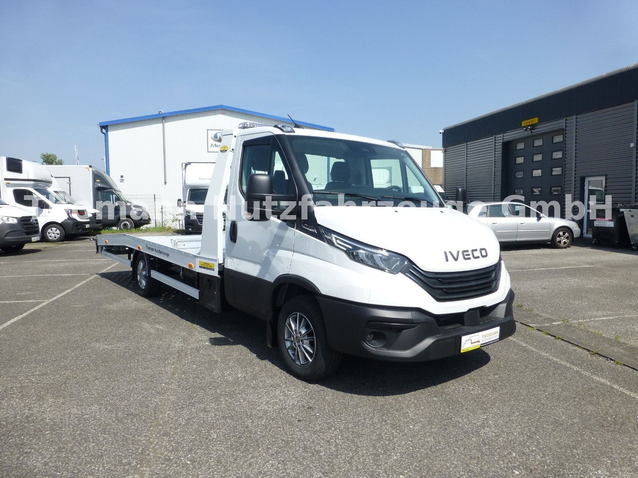 Iveco Daily 35S18 Autotransporter Aut. Luftfed. NAVI - Šlep vozilo: slika 2 Iveco Daily 35S18 Autotransporter Aut. Luftfed. NAVI - Šlep vozilo: slika 2