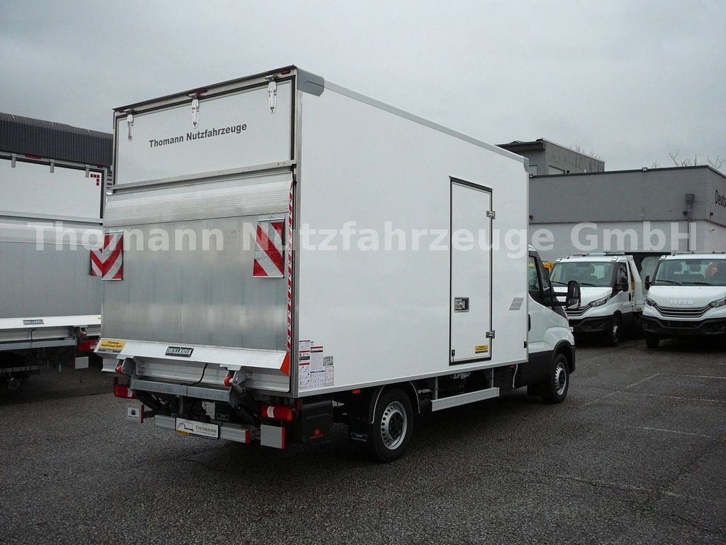 Iveco Daily 35S18 Koffer Ladebordwand - Dostavno vozilo sa zatvorenim sandukom: slika 4 Iveco Daily 35S18 Koffer Ladebordwand - Dostavno vozilo sa zatvorenim sandukom: slika 4