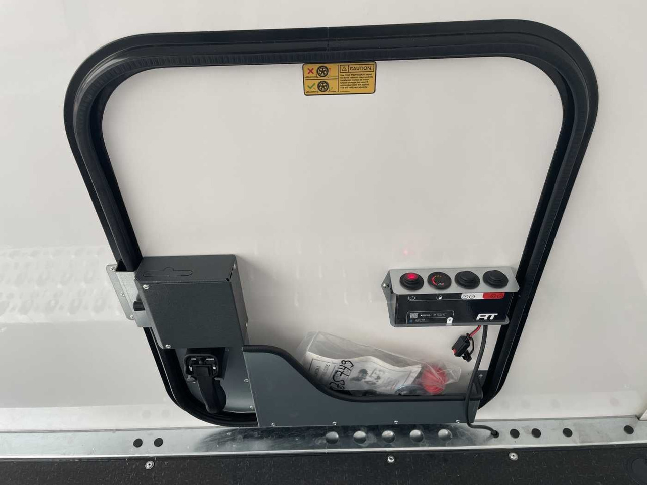 Prikolica za prevoz automobila Brian James Race Transporter 7 / 6,16 m 3.500 kg: slika 9