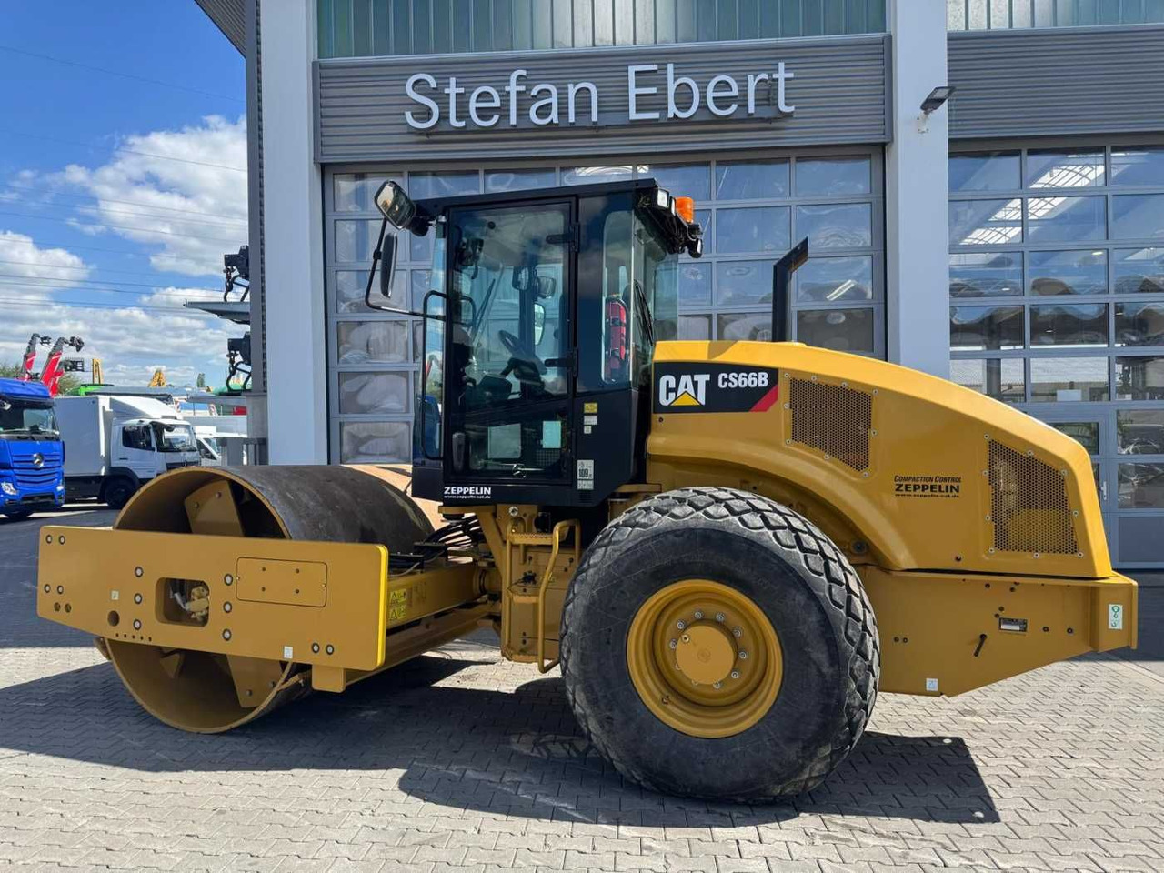 CAT CS66B / 2017 / nur 83h! / Klima / neuwertig! - Kompaktor: slika 5 CAT CS66B / 2017 / nur 83h! / Klima / neuwertig! - Kompaktor: slika 5