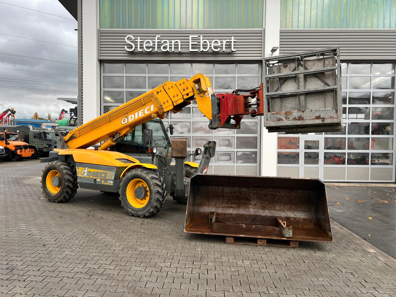 Dieci Icarus 40.16 ET 166 / 4.238 h / 2003 - Teleskopski upravljač: slika 1 Dieci Icarus 40.16 ET 166 / 4.238 h / 2003 - Teleskopski upravljač: slika 1