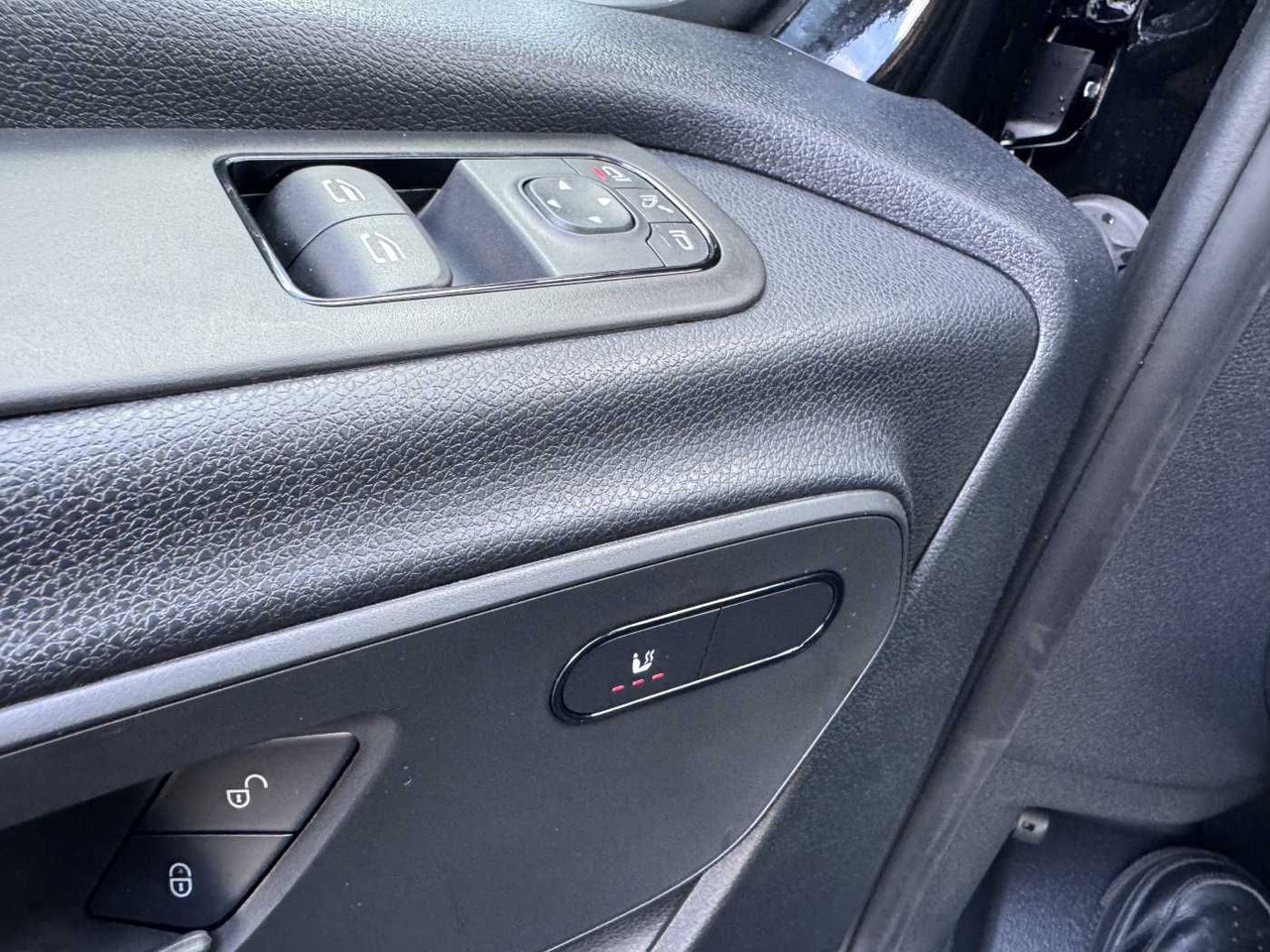 Druga mašina Mercedes-Benz Sprinter 517 CDI Mixto, Klima, AHK, 6 Sitzplätze: slika 15