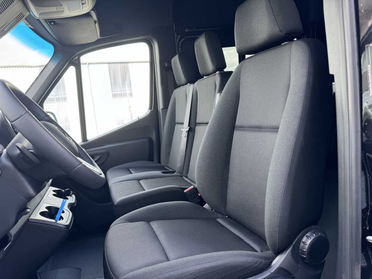 Druga mašina Mercedes-Benz Sprinter 517 CDI Mixto, Klima, AHK, 6 Sitzplätze: slika 7