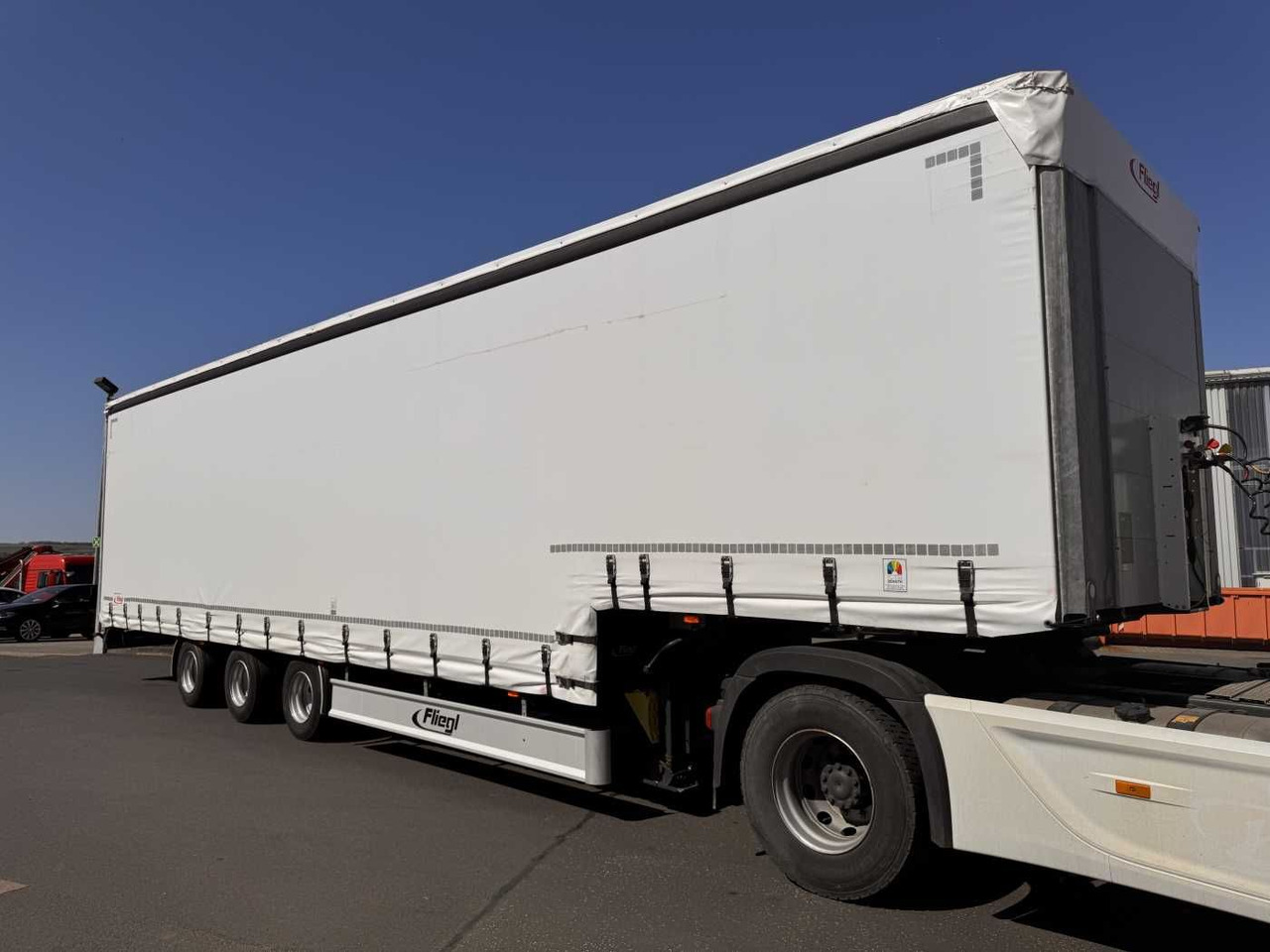 Fliegl SDS 350 Schiebeplane+Verdeck XL SAF 20.900Km - Poluprikolica sa ceradom: slika 2 Fliegl SDS 350 Schiebeplane+Verdeck XL SAF 20.900Km - Poluprikolica sa ceradom: slika 2
