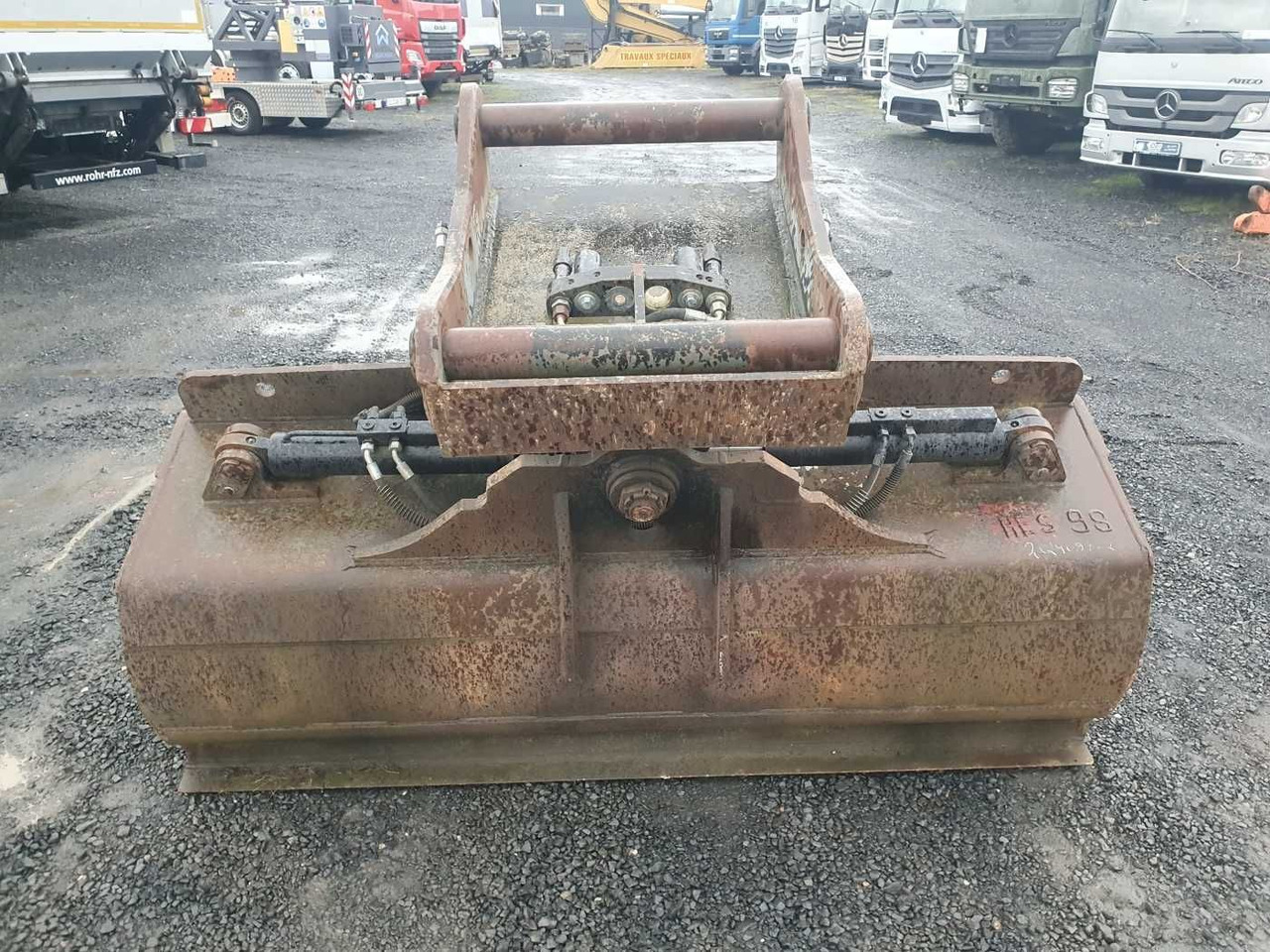 Hydraulischer Grabenräumlöffel / schwenkbar OQ80 - Kašika za bager: slika 5 Hydraulischer Grabenräumlöffel / schwenkbar OQ80 - Kašika za bager: slika 5