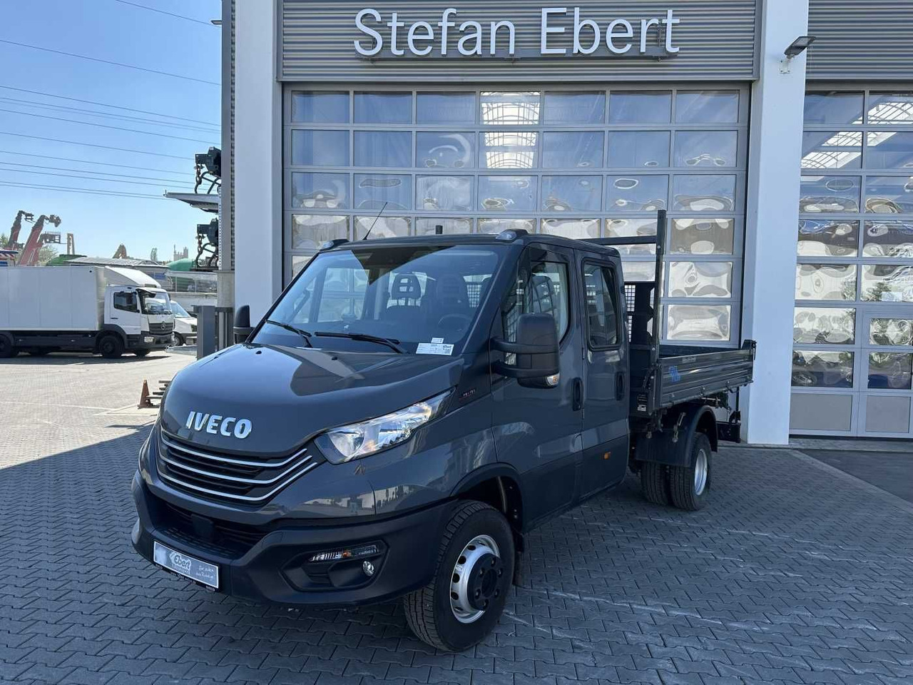 Iveco 70C18H Meiller 3-S.Kipper *R.3750mm*7Sitze*AHK* - Dostavno vozilo istovarivač: slika 1 Iveco 70C18H Meiller 3-S.Kipper *R.3750mm*7Sitze*AHK* - Dostavno vozilo istovarivač: slika 1