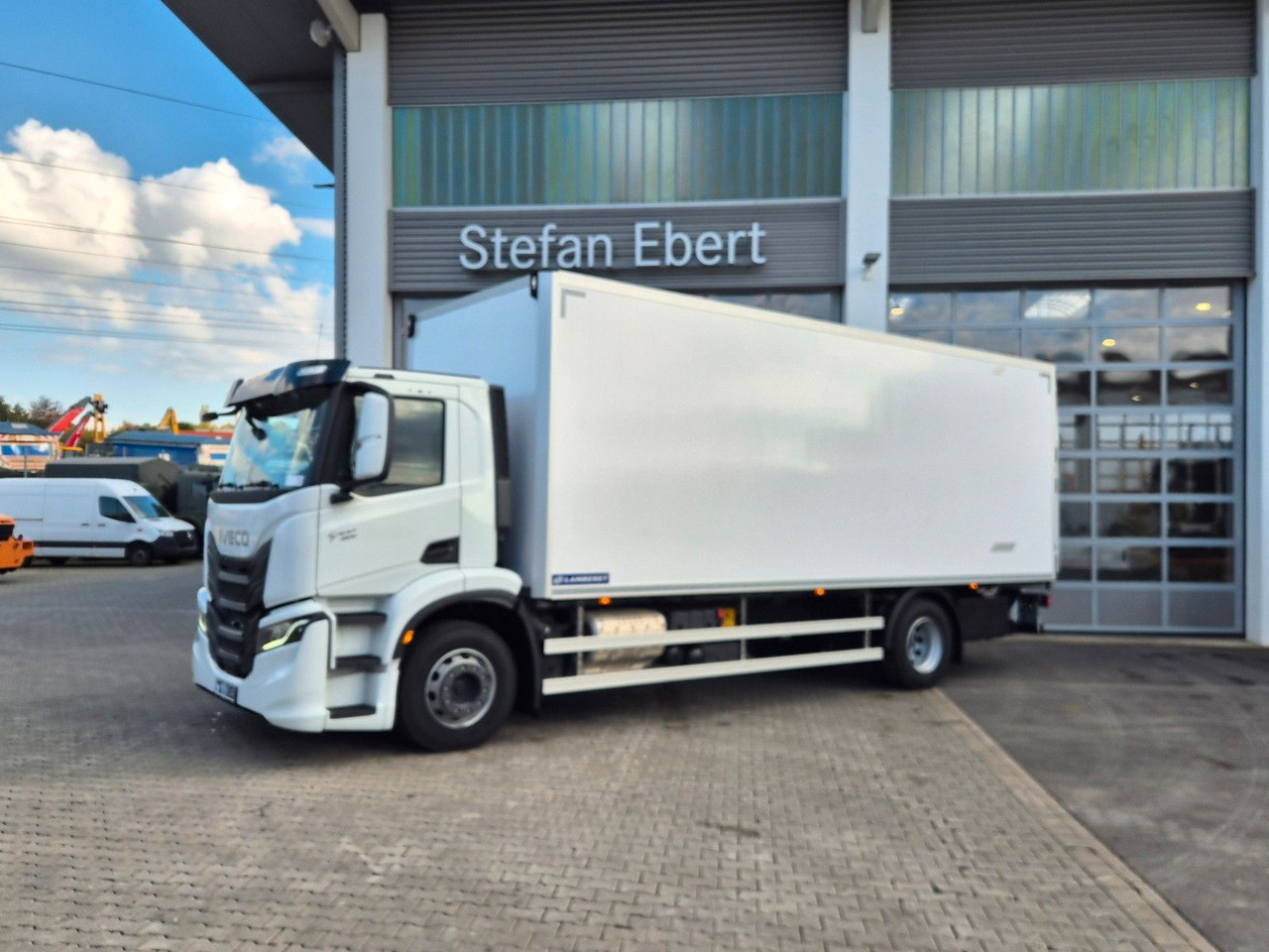 Iveco AD190S40/FP Lamberet Mitsubishi LBW Tür AHK - Hladnjača: slika 3 Iveco AD190S40/FP Lamberet Mitsubishi LBW Tür AHK - Hladnjača: slika 3