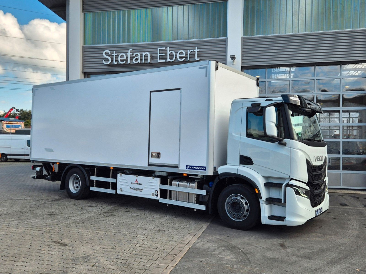 Iveco AD190S40/FP Lamberet Mitsubishi LBW Tür AHK - Hladnjača: slika 4 Iveco AD190S40/FP Lamberet Mitsubishi LBW Tür AHK - Hladnjača: slika 4