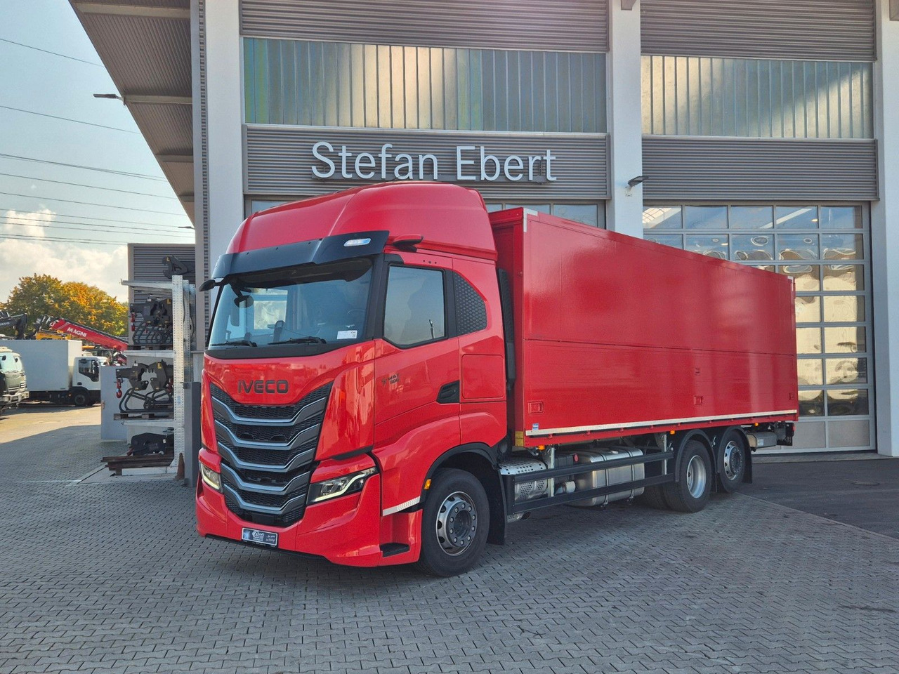 Iveco AS260S50Y/FS Schwenkwand LBW 2xAHK CAM Intarder - Kamion za prevoz boca: slika 1 Iveco AS260S50Y/FS Schwenkwand LBW 2xAHK CAM Intarder - Kamion za prevoz boca: slika 1
