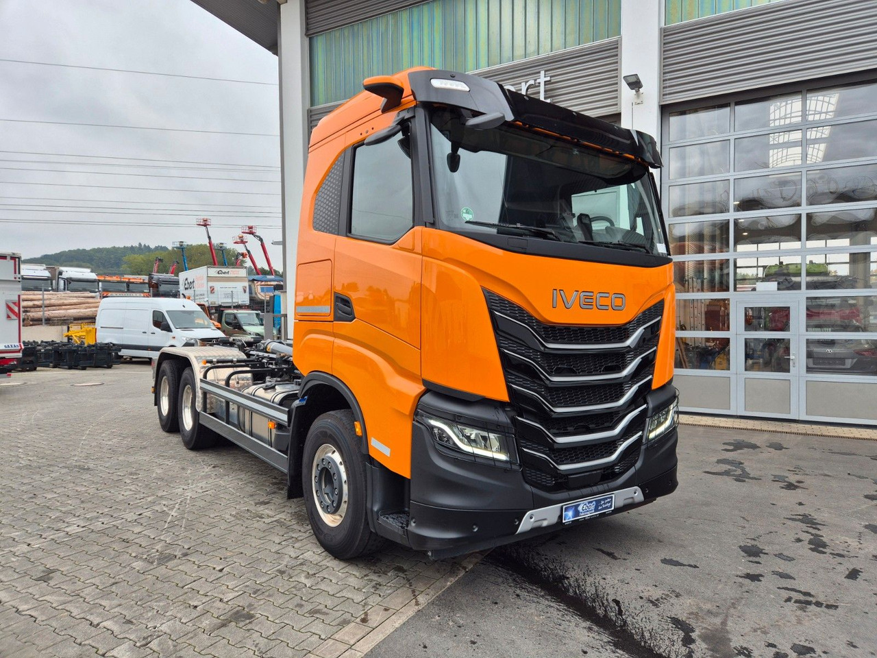 Iveco AS300X58Z/P HR ON+ 6x4 Meiller RS21.60 Funk AHK - Kamion sa hidrauličnom kukom: slika 4 Iveco AS300X58Z/P HR ON+ 6x4 Meiller RS21.60 Funk AHK - Kamion sa hidrauličnom kukom: slika 4