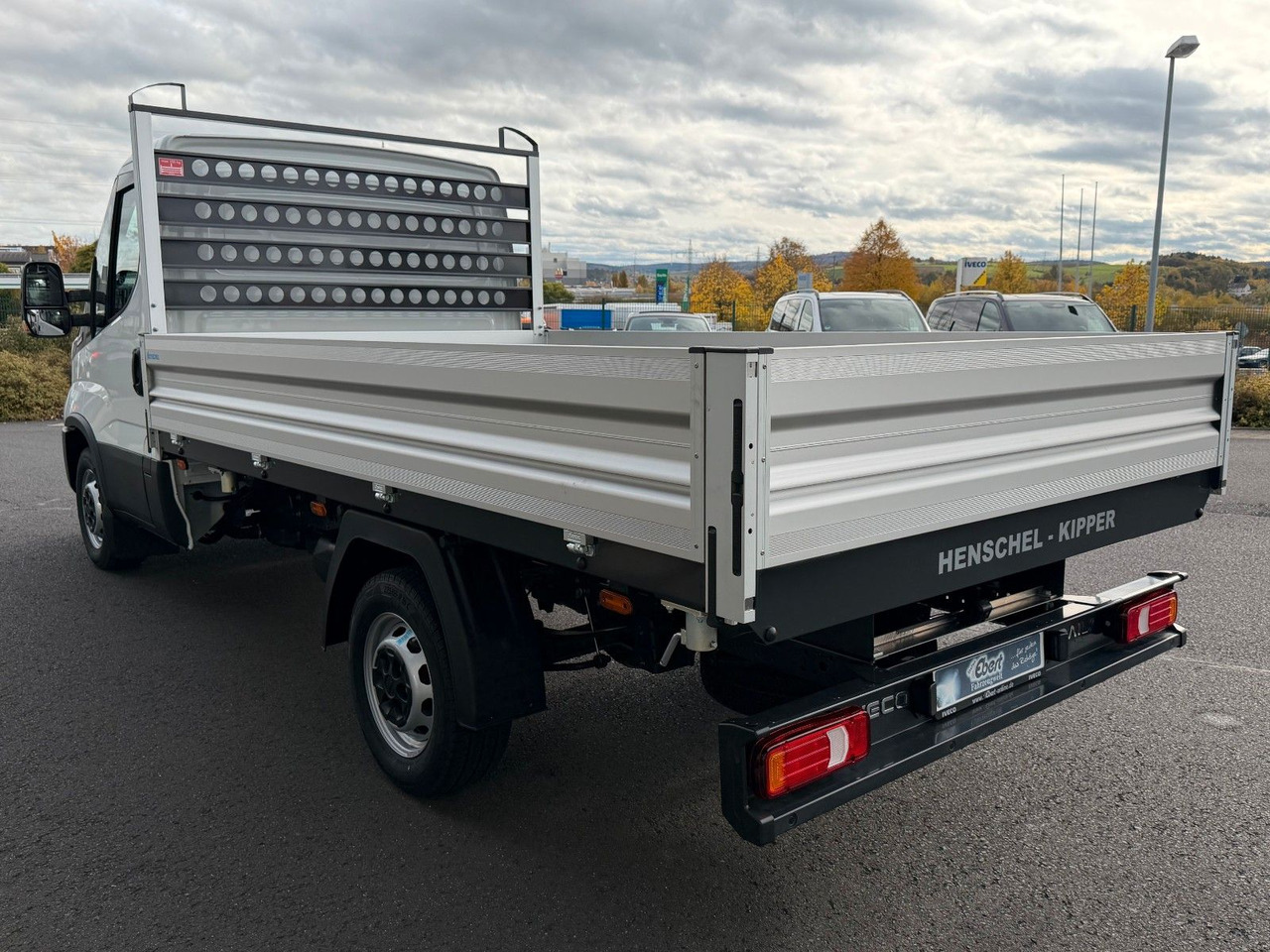 Iveco Daily 35S14 A8*R3.450mm*Automatik*Kamera*2Sitze* - Dostavno vozilo istovarivač: slika 4 Iveco Daily 35S14 A8*R3.450mm*Automatik*Kamera*2Sitze* - Dostavno vozilo istovarivač: slika 4