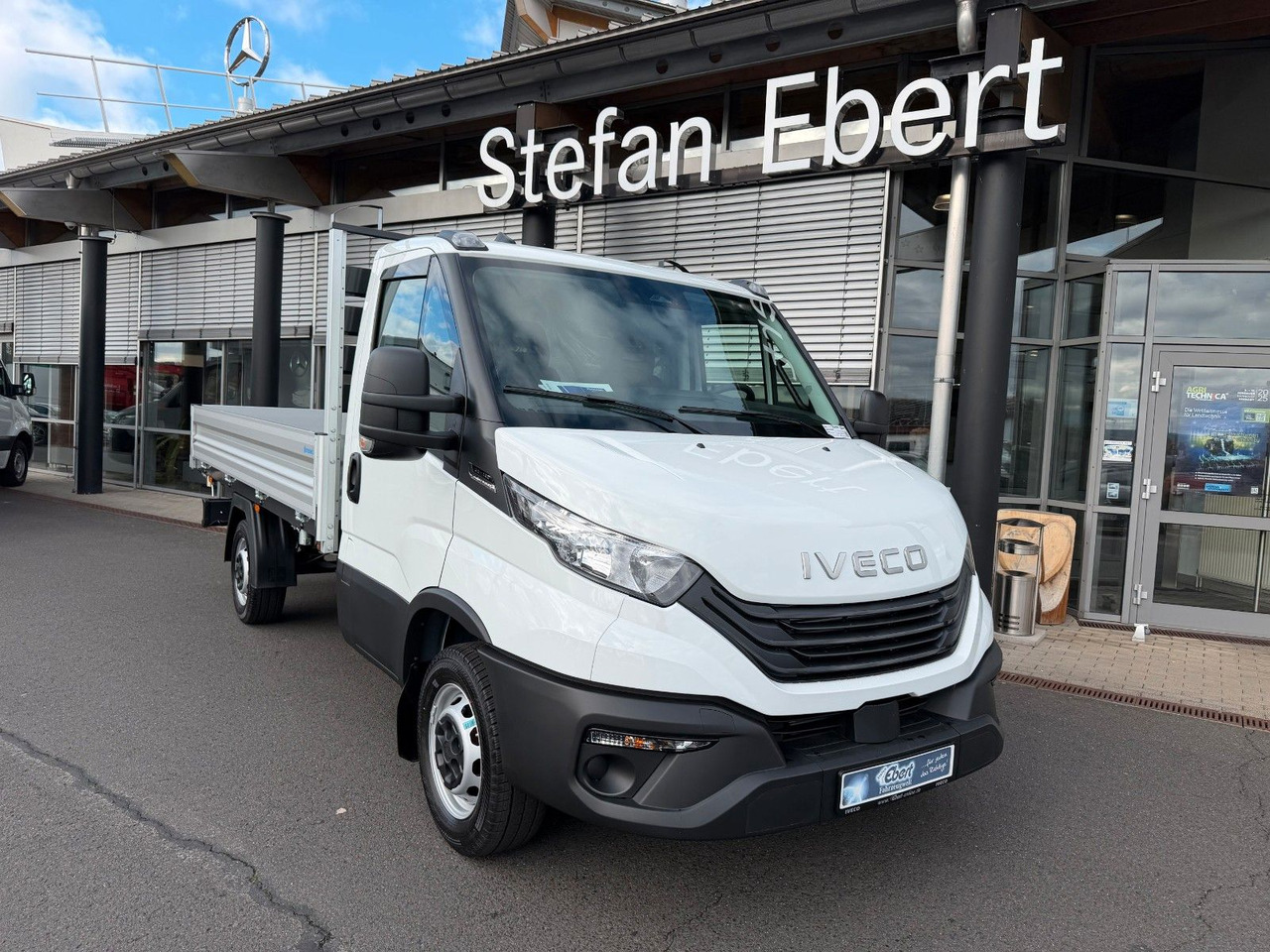 Iveco Daily 35S14 A8*R3.450mm*Automatik*Kamera*3Sitze* - Dostavno vozilo istovarivač: slika 1 Iveco Daily 35S14 A8*R3.450mm*Automatik*Kamera*3Sitze* - Dostavno vozilo istovarivač: slika 1