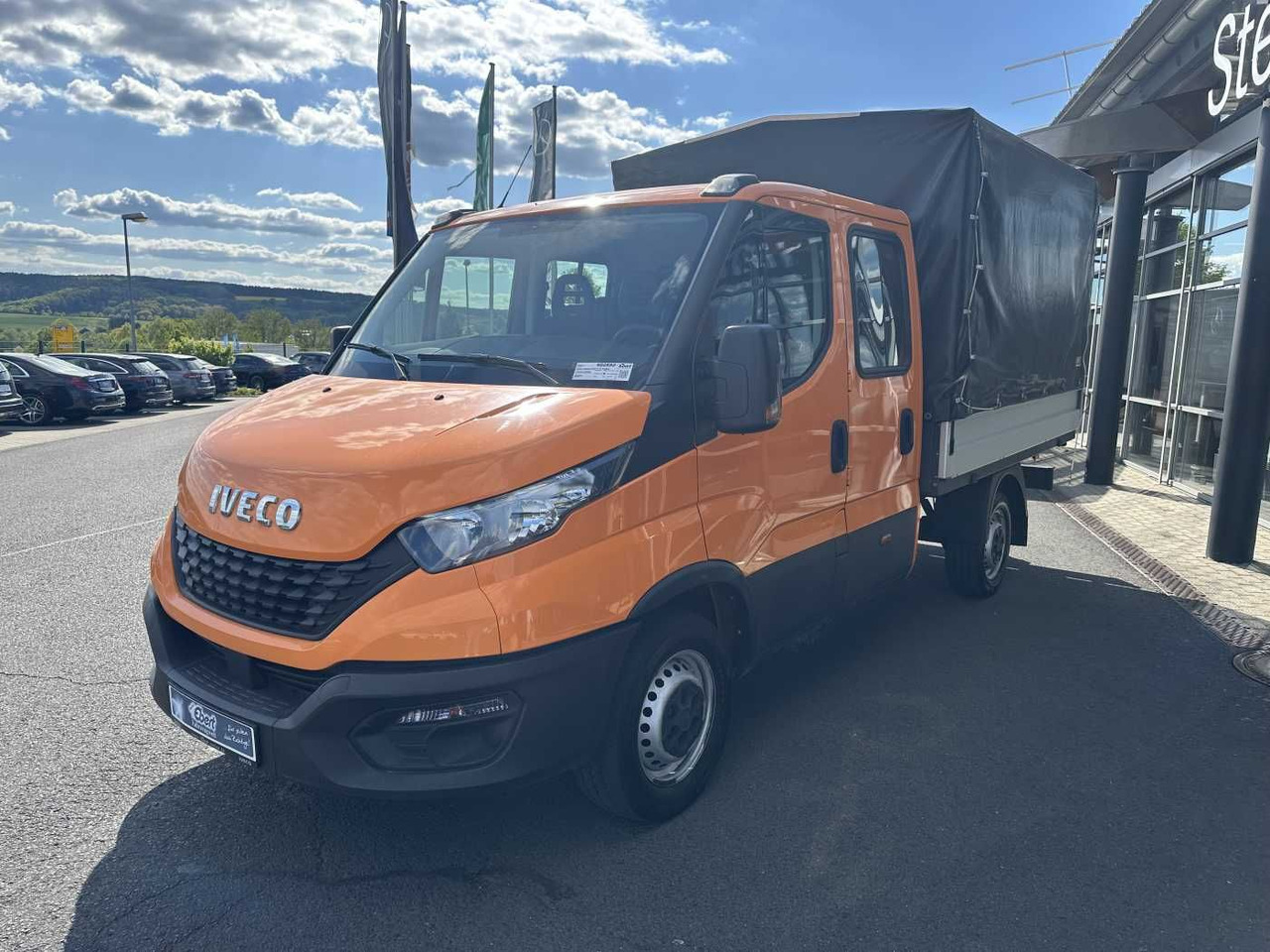 Iveco Daily 35S14 Pritsche+Plane *AHK*Ladekran*7-Sitze - Dostavno vozilo sa ceradom: slika 3 Iveco Daily 35S14 Pritsche+Plane *AHK*Ladekran*7-Sitze - Dostavno vozilo sa ceradom: slika 3