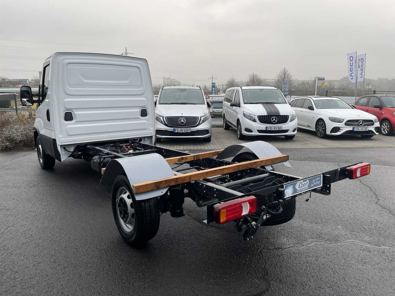 Iveco Daily 35S14H A8 *R4100mm*Automatik*Luft* - Dostavno vozilo sa zatvorenim sandukom: slika 3 Iveco Daily 35S14H A8 *R4100mm*Automatik*Luft* - Dostavno vozilo sa zatvorenim sandukom: slika 3