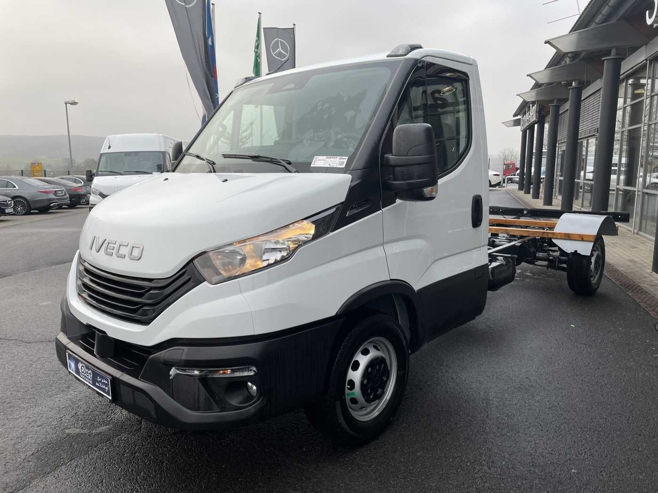 Iveco Daily 35S14H A8 *R4100mm*Automatik*Luft* - Dostavno vozilo sa zatvorenim sandukom: slika 2 Iveco Daily 35S14H A8 *R4100mm*Automatik*Luft* - Dostavno vozilo sa zatvorenim sandukom: slika 2
