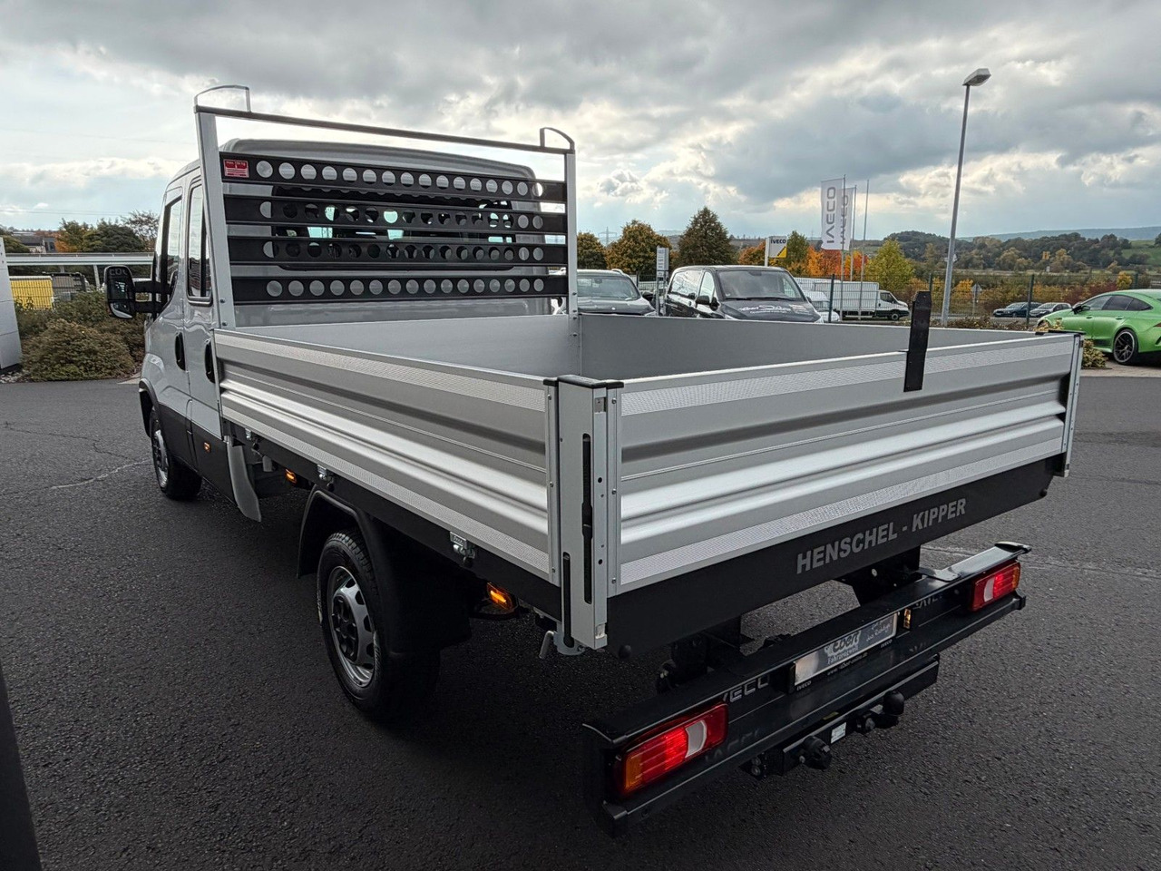 Iveco Daily 35S16 A8 *R.3450mm*Automatik*AHK*7-Sitze* - Dostavno vozilo istovarivač, Dostavno vozilo sa duplom kabinom: slika 4 Iveco Daily 35S16 A8 *R.3450mm*Automatik*AHK*7-Sitze* - Dostavno vozilo istovarivač, Dostavno vozilo sa duplom kabinom: slika 4