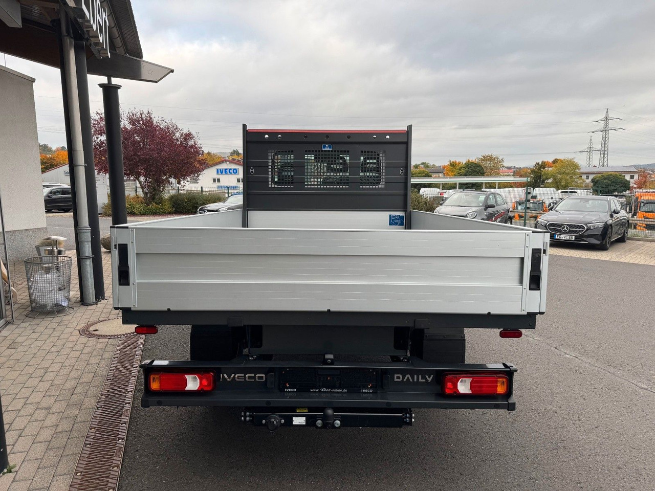 Iveco Daily 35S16 A8 *R3.450mm*Automatik*AHK*Kamera* - Dostavno vozilo sa otvorenom sandukom: slika 5 Iveco Daily 35S16 A8 *R3.450mm*Automatik*AHK*Kamera* - Dostavno vozilo sa otvorenom sandukom: slika 5