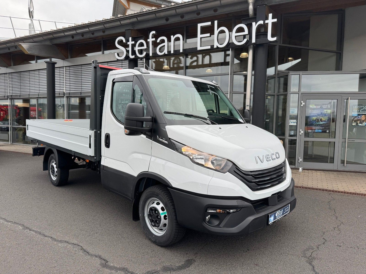 Iveco Daily 35S16 A8 *R3.450mm*Automatik*AHK*Kamera* - Dostavno vozilo sa otvorenom sandukom: slika 1 Iveco Daily 35S16 A8 *R3.450mm*Automatik*AHK*Kamera* - Dostavno vozilo sa otvorenom sandukom: slika 1