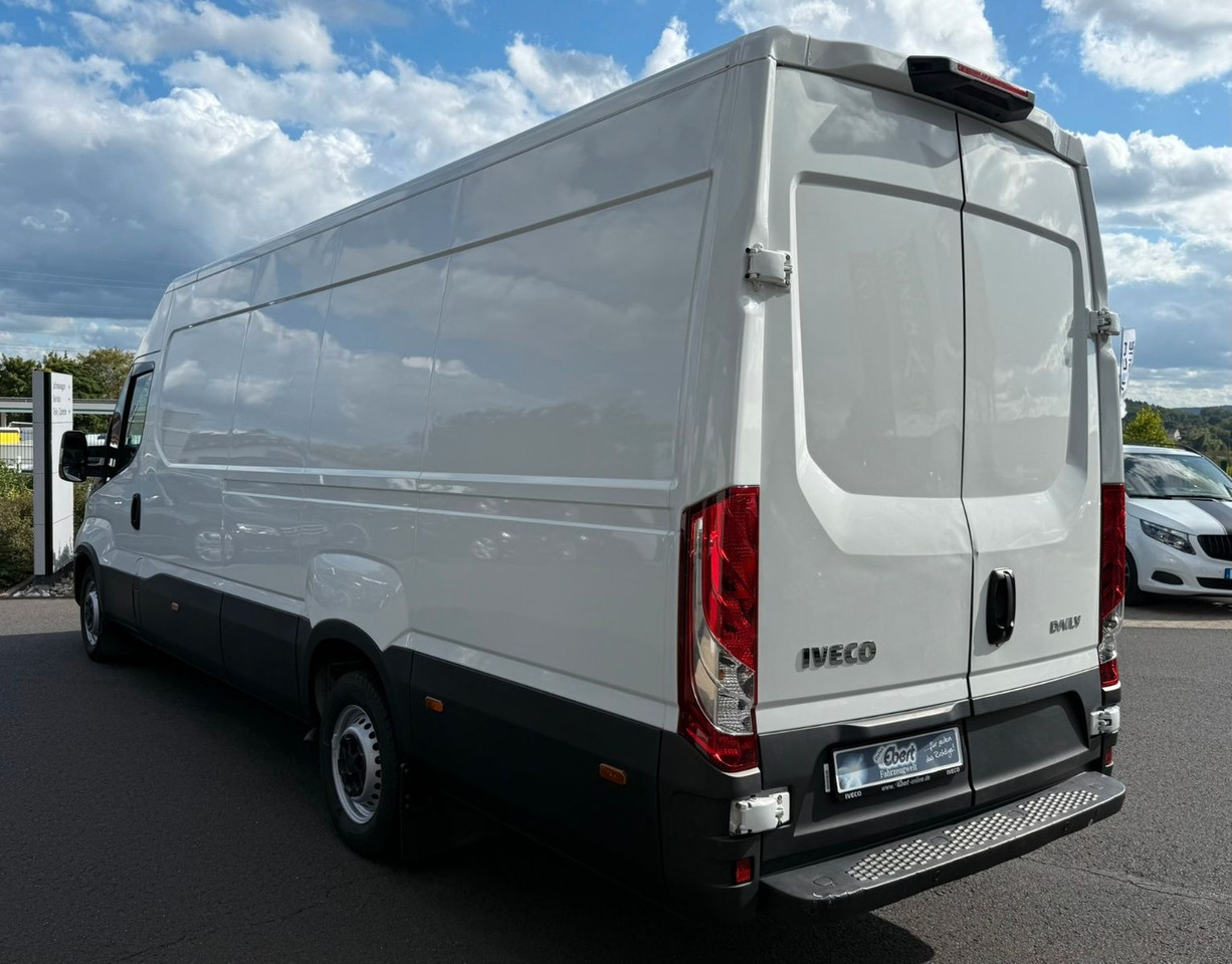 Iveco Daily 35S16 V *Klima*R4.100mm* - Furgon: slika 3 Iveco Daily 35S16 V *Klima*R4.100mm* - Furgon: slika 3