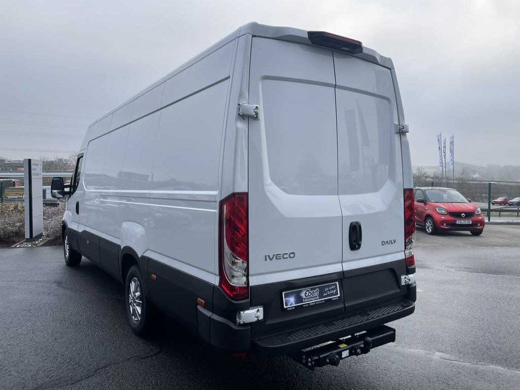 Iveco Daily 35S18 A8 3.0L *AHK*Automatik*LED*Standh* - Furgon: slika 4 Iveco Daily 35S18 A8 3.0L *AHK*Automatik*LED*Standh* - Furgon: slika 4