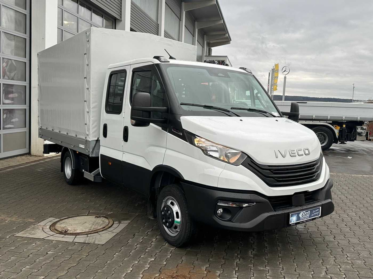 Iveco Daily 50C18H A8 DoKa *AHK*Automatik*7-Sitze* - Dostavno vozilo sa otvorenom sandukom, Dostavno vozilo sa duplom kabinom: slika 3 Iveco Daily 50C18H A8 DoKa *AHK*Automatik*7-Sitze* - Dostavno vozilo sa otvorenom sandukom, Dostavno vozilo sa duplom kabinom: slika 3