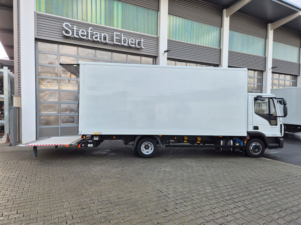 Dostavno vozilo sa zatvorenim sandukom Iveco Eurocargo 75-210 Koffer LBW: slika 34