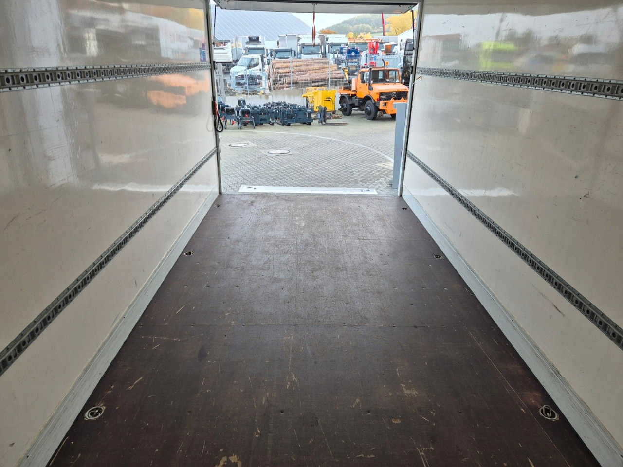 Dostavno vozilo sa zatvorenim sandukom Iveco Eurocargo 75-210 Koffer LBW: slika 20