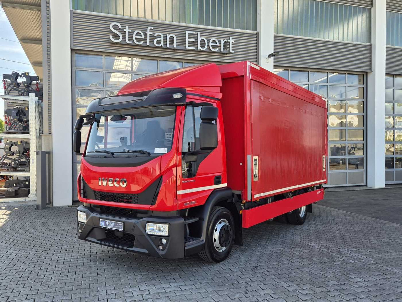 Iveco Eurocargo ML140E25/P Schiebeplanen LBW 1.500kg - Kamion za prevoz boca: slika 2 Iveco Eurocargo ML140E25/P Schiebeplanen LBW 1.500kg - Kamion za prevoz boca: slika 2