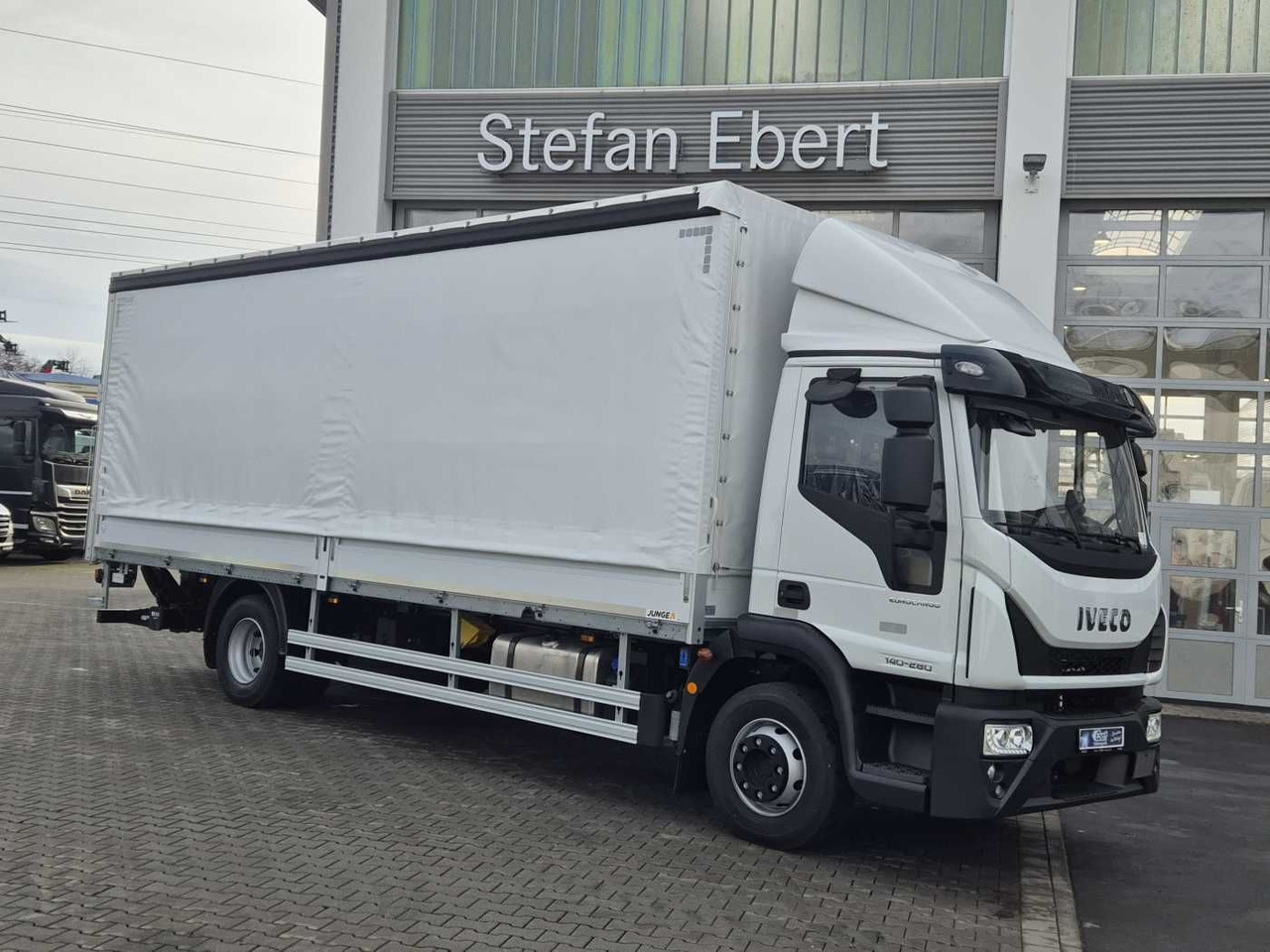 Iveco Eurocargo ML140E28/P LBW Bär Schiebeplane AHK - Kamion sa ceradom: slika 4 Iveco Eurocargo ML140E28/P LBW Bär Schiebeplane AHK - Kamion sa ceradom: slika 4