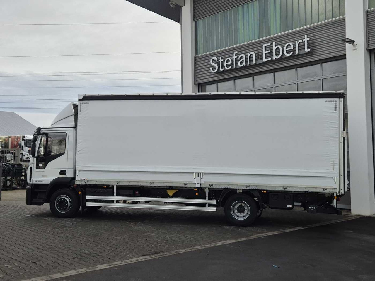 Iveco Eurocargo ML140E28/P LBW Bär Schiebeplane AHK - Kamion sa ceradom: slika 5 Iveco Eurocargo ML140E28/P LBW Bär Schiebeplane AHK - Kamion sa ceradom: slika 5