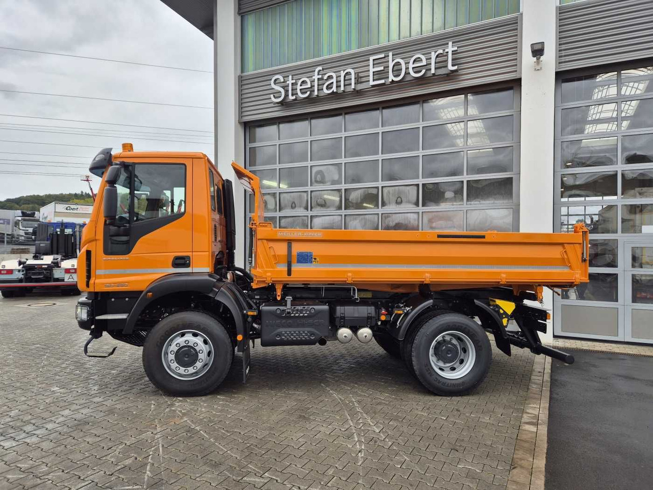 Iveco ML150E28W 4x4 Meiller Dreiseitenkipper 2xAHK - Istovarivač: slika 4 Iveco ML150E28W 4x4 Meiller Dreiseitenkipper 2xAHK - Istovarivač: slika 4