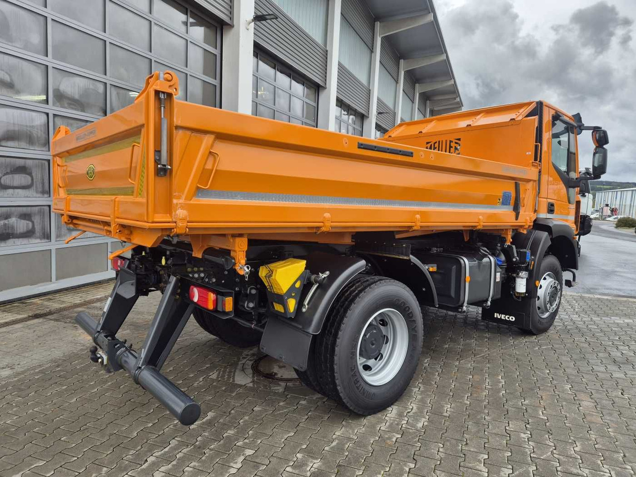 Istovarivač Iveco ML150E28W 4x4 Meiller Dreiseitenkipper 2xAHK: slika 8