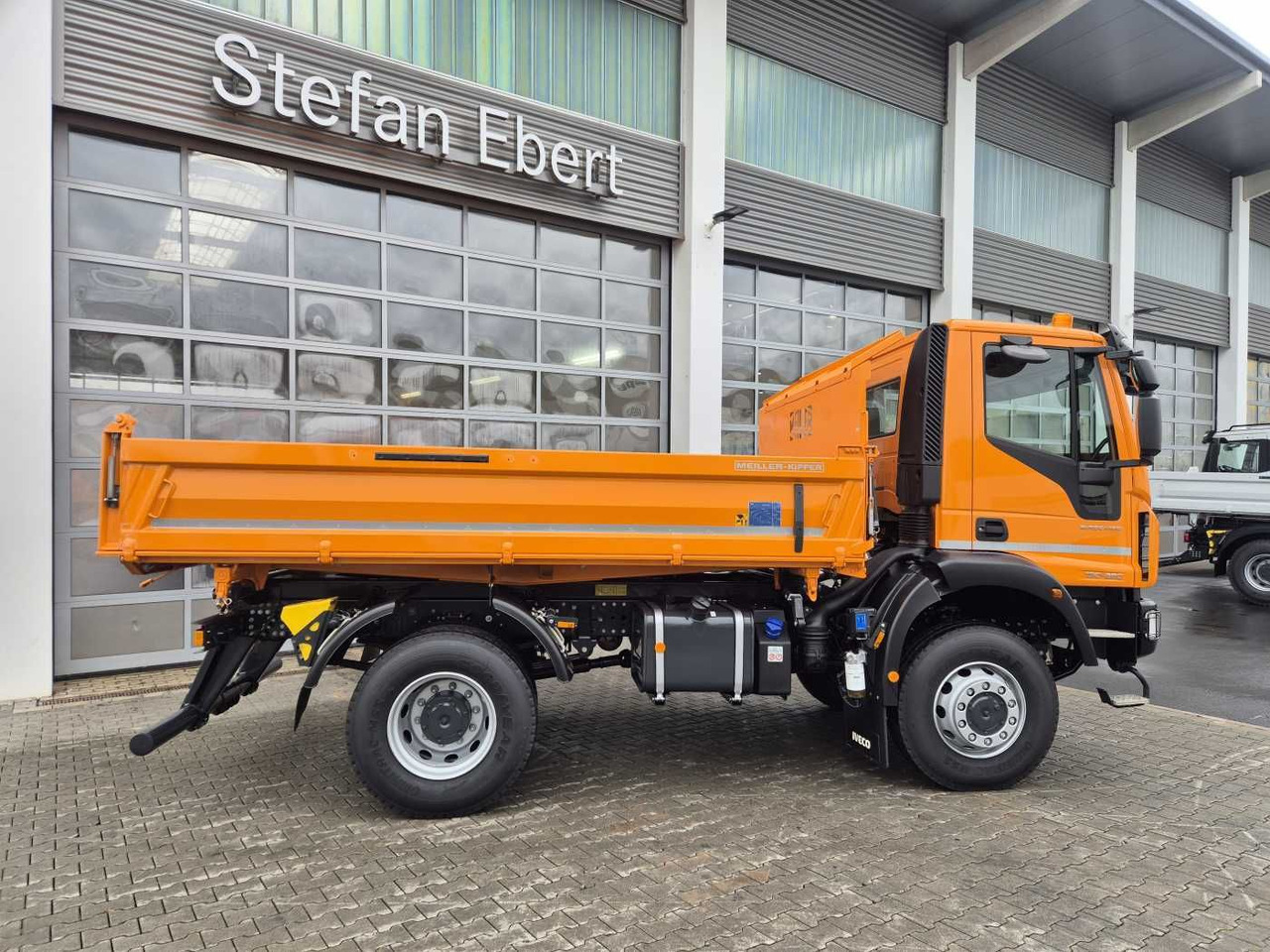Iveco ML150E28W 4x4 Meiller Dreiseitenkipper 2xAHK - Istovarivač: slika 5 Iveco ML150E28W 4x4 Meiller Dreiseitenkipper 2xAHK - Istovarivač: slika 5