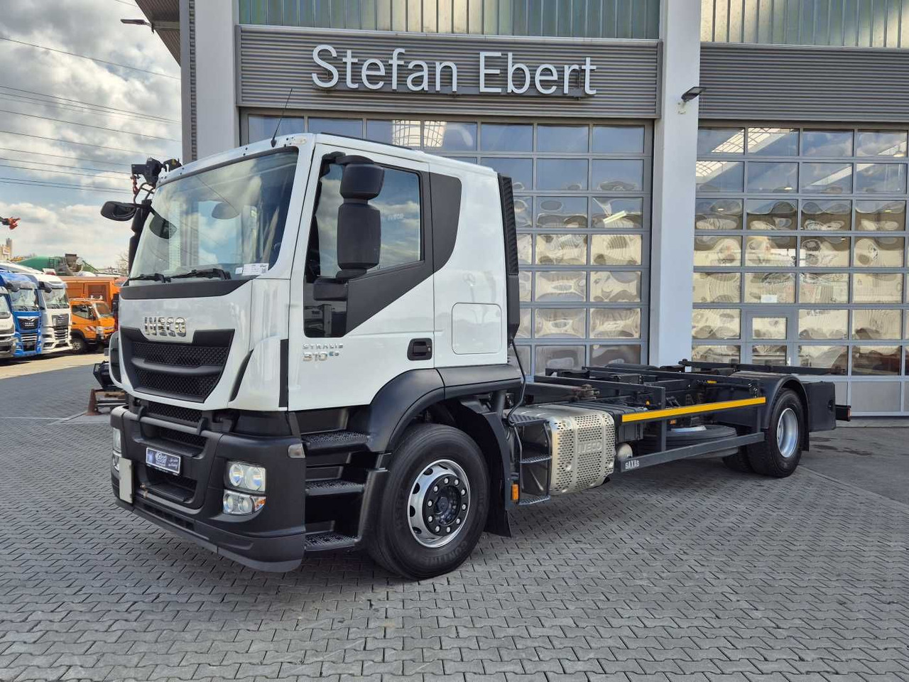 Iveco Stralis AT190S31/P BDF Klima Standh. AHK Bett - Kamion za prevoz kontejnera/ Kamion sa promenjivim sandukom: slika 1 Iveco Stralis AT190S31/P BDF Klima Standh. AHK Bett - Kamion za prevoz kontejnera/ Kamion sa promenjivim sandukom: slika 1