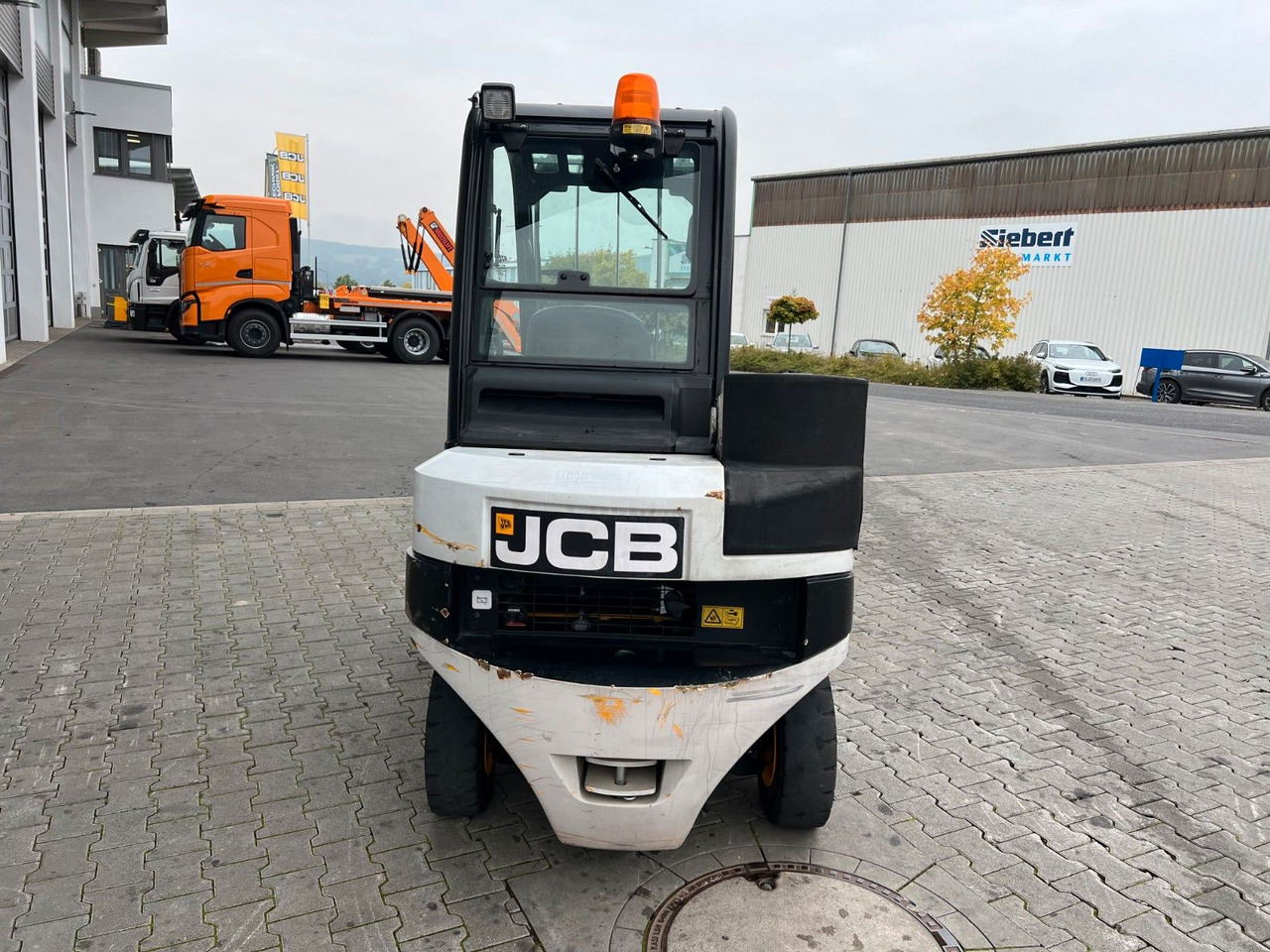 JCB TLT 30D 2WD / nur 1.948h! - Teleskopski upravljač: slika 5 JCB TLT 30D 2WD / nur 1.948h! - Teleskopski upravljač: slika 5