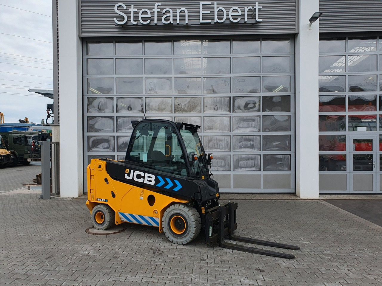 JCB TLT 35-22E Teletruck / nur 149h! / 2022 / SS - Teleskopski upravljač: slika 1 JCB TLT 35-22E Teletruck / nur 149h! / 2022 / SS - Teleskopski upravljač: slika 1
